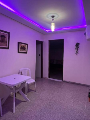 Appartement au centre en face du souk
